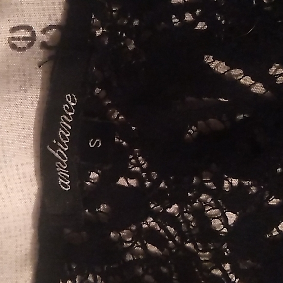 Floral top - Picture 4 of 4